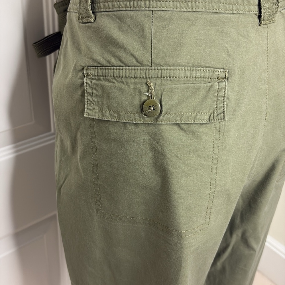 St. John's Bay Olive Green Hi Rise Pret Belted Wide Leg Utility Capris. Size 12 - Picture 6 of 14